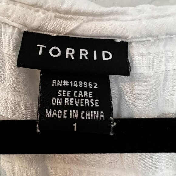 Torrid Size 1 White Semi Sheer lightweight Rayon Tank Top Blouse tie neckline 1X - Picture 5 of 10
